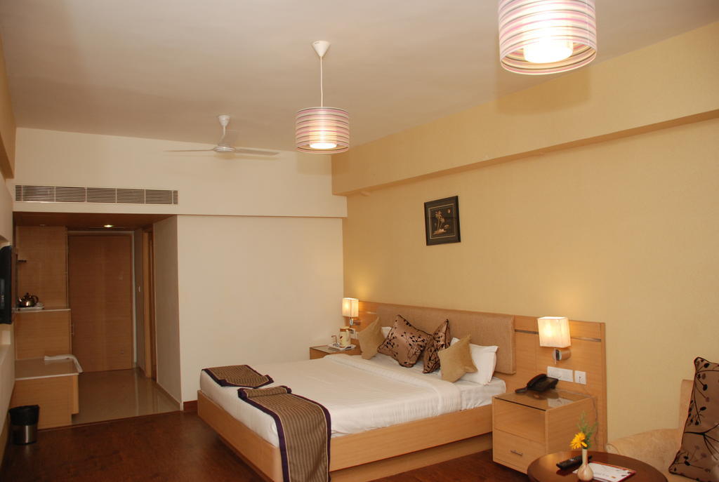 PLA Krishna Inn Tiruchirappalli Zimmer foto